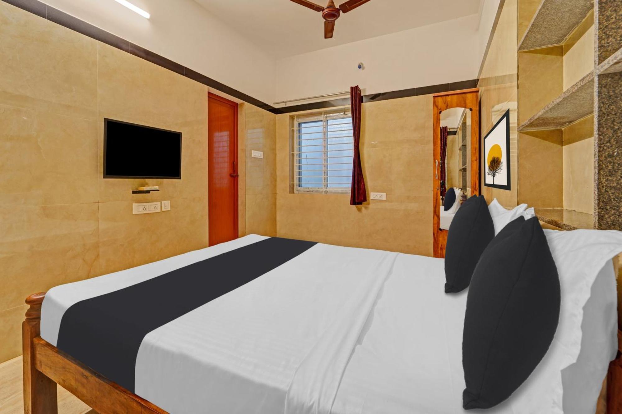 Super Hotel O Jaganath Nagar Near Hopes College Pilamedu Bagian luar foto